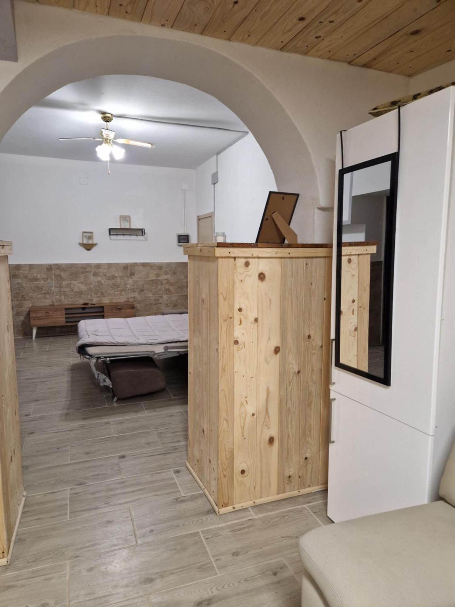 Underground Home Vicino Metropolitana Comasina 코르마노 외부 사진
